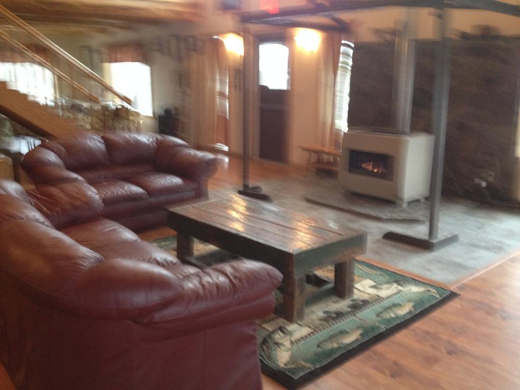Duck Lake Lodge Babb Exterior foto